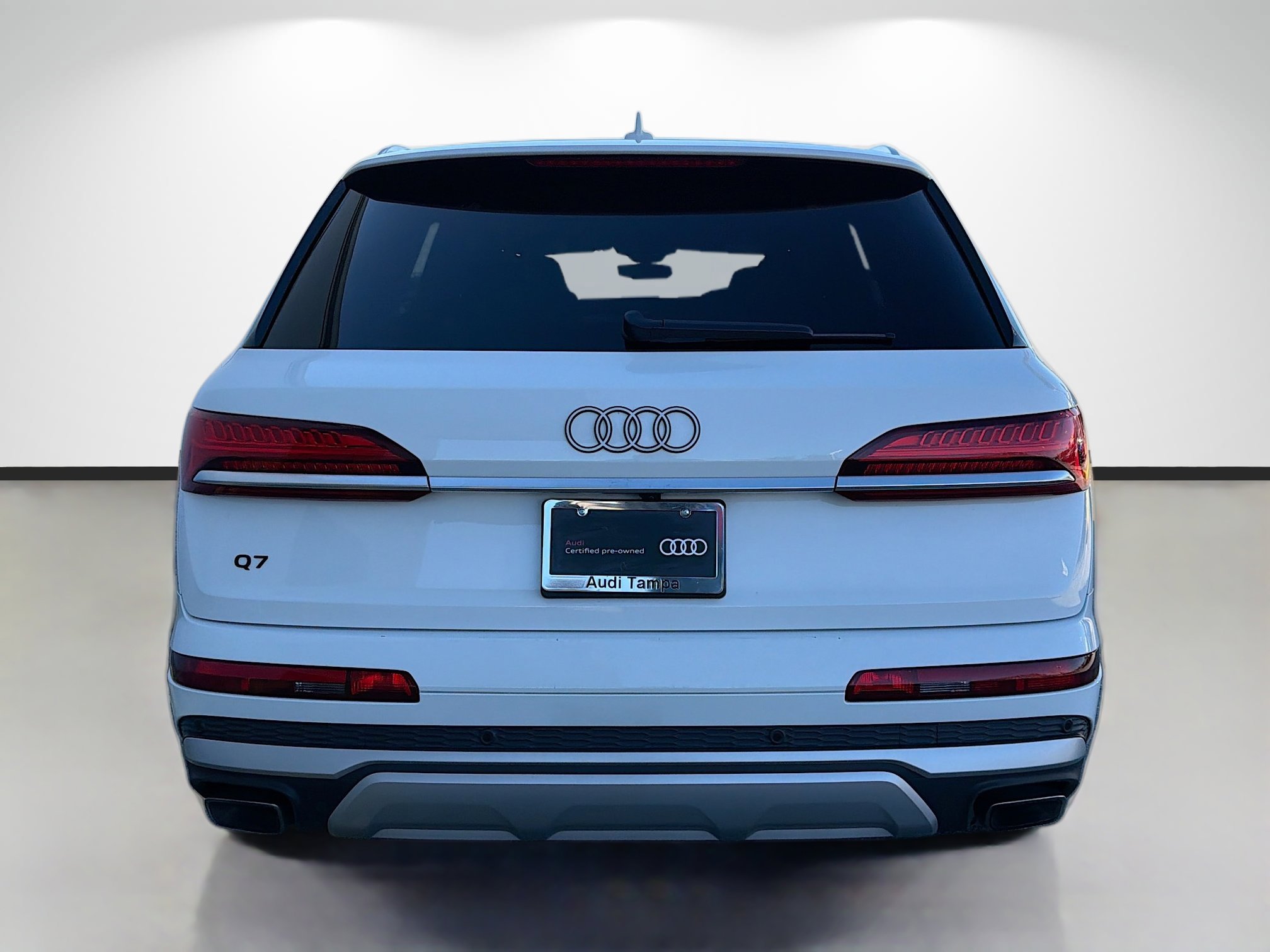 Certified 2025 Audi Q7 3.0T Premium Plus image 4