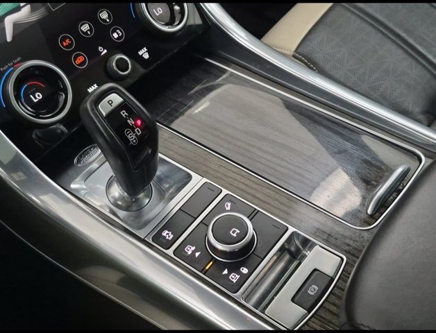 Used 2019 Land Rover Range Rover Sport HSE Dynamic AWD/4WD image 12