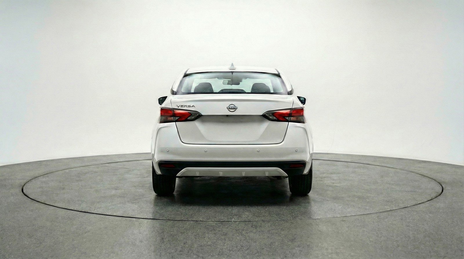 Used 2025 Nissan Versa SV FWD image 7