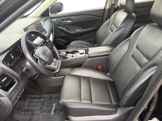 Used 2025 Nissan Rogue SL w/ Tech Package AWD/4WD image 10