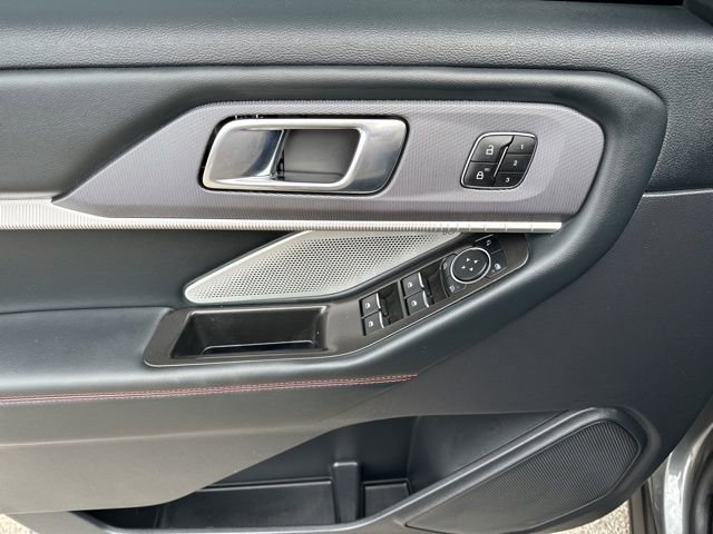 Used 2025 Ford Explorer ST AWD/4WD image 21
