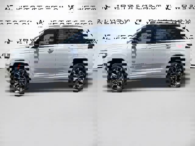 New 2024 Jeep Grand Cherokee L Laredo image 8