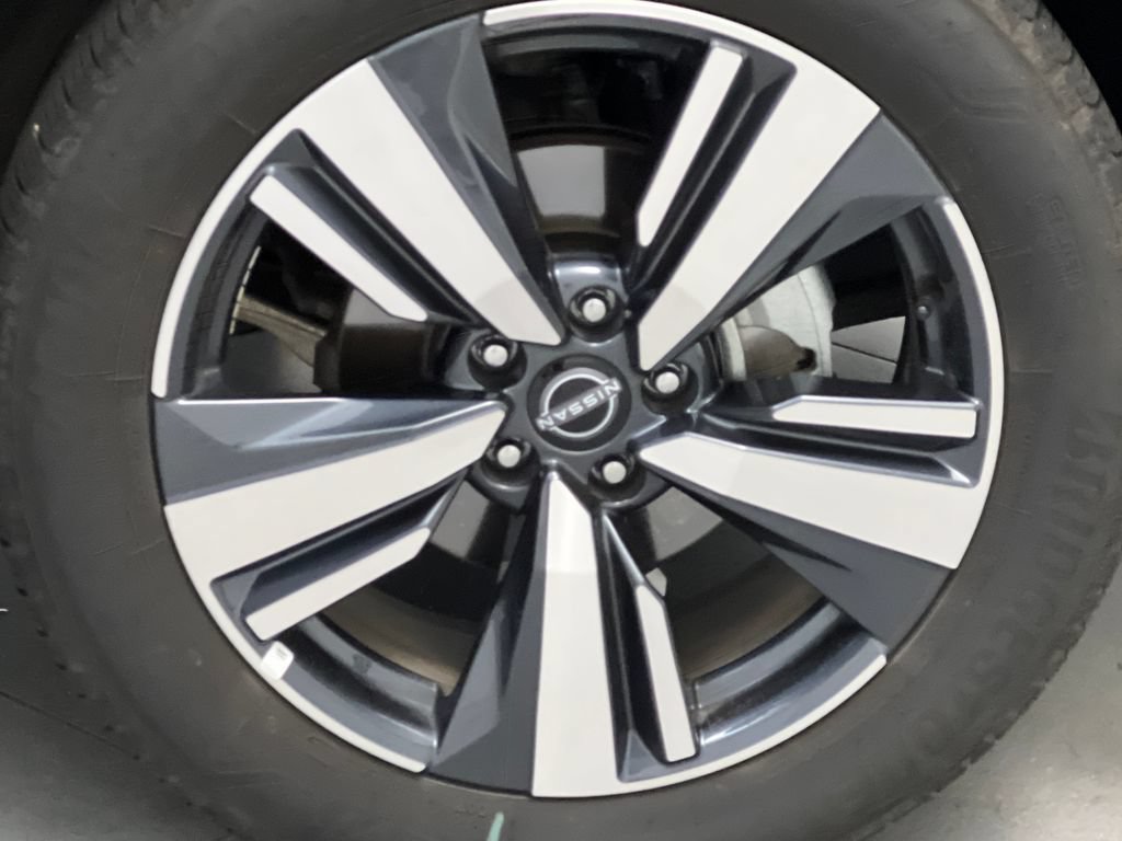 Used 2026 Nissan Rogue SL FWD image 70