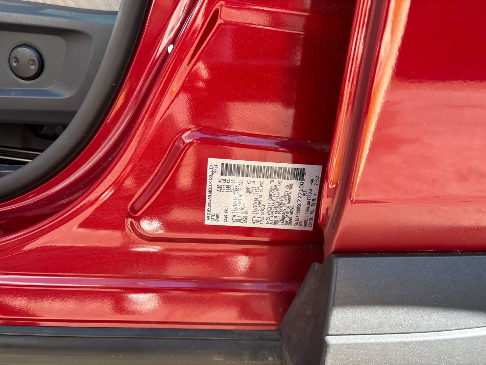 Used 2025 Nissan Rogue SV AWD/4WD image 31