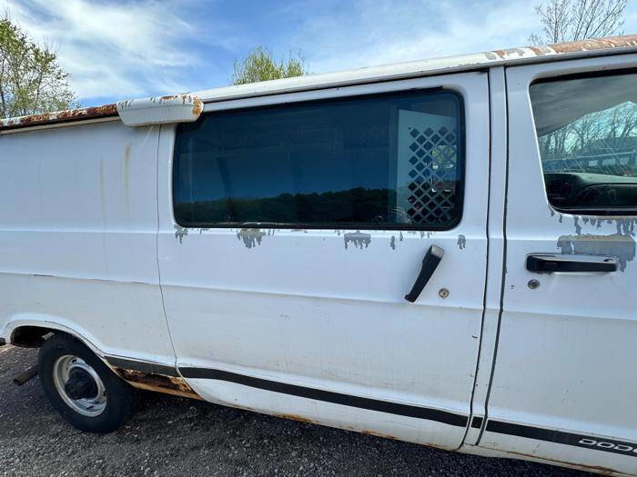 Used 2003 Dodge B2500 RWD image 32