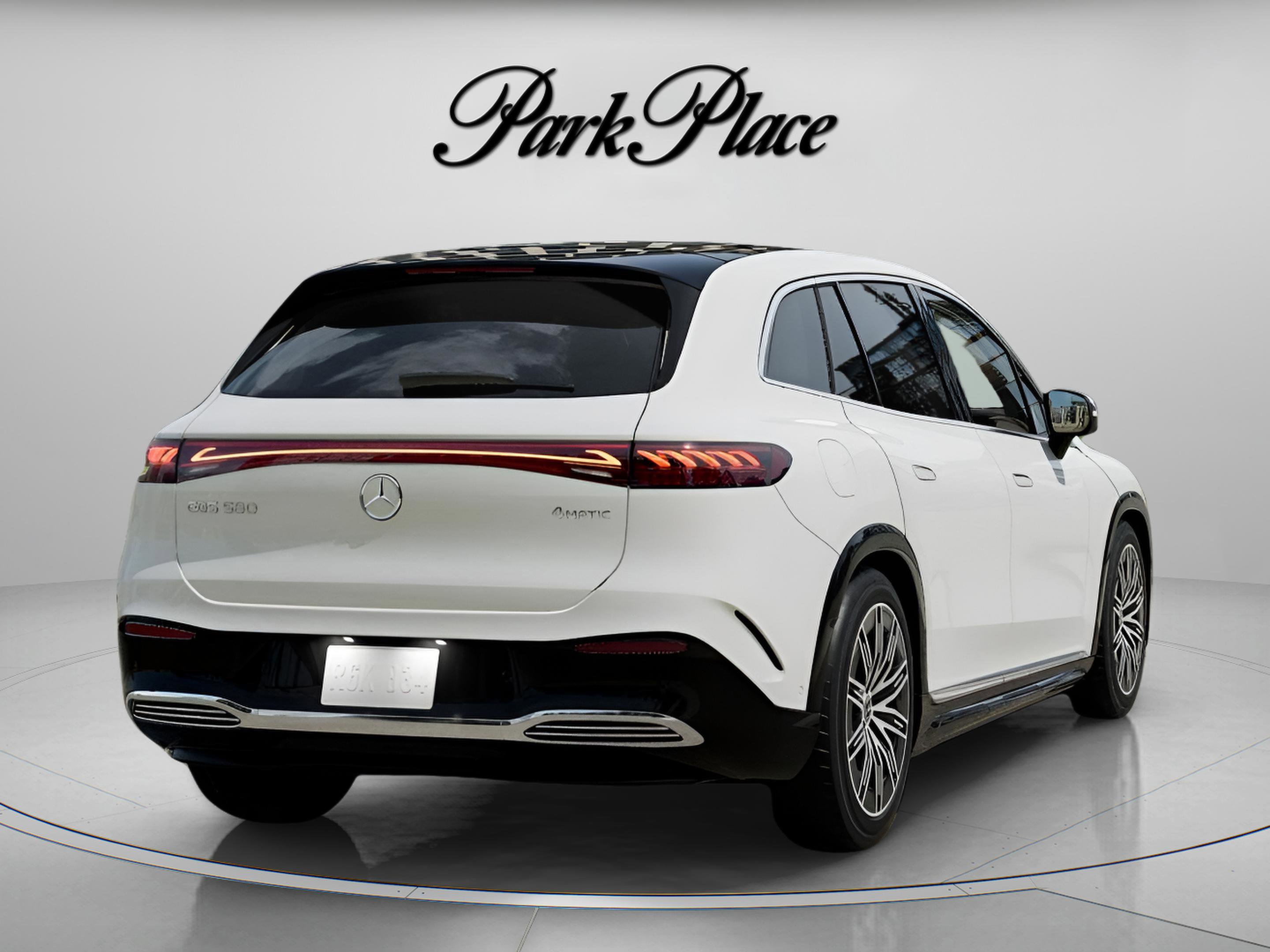 Used 2023 Mercedes-Benz EQS 580 4MATIC SUV image 19
