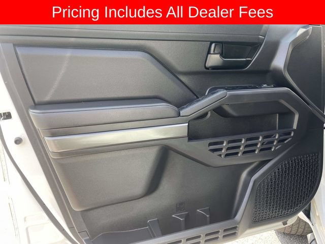 Used 2024 Toyota Tacoma SR5 AWD/4WD image 18