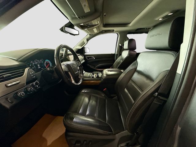 Used 2020 GMC Yukon Denali w/ Denali Premium Package AWD/4WD image 23