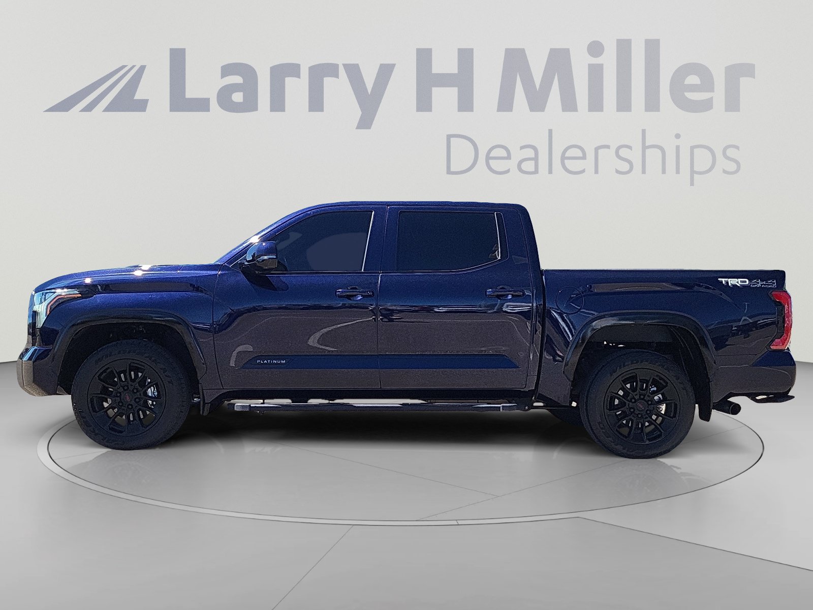 Used 2024 Toyota Tundra Platinum w/ TRD Off-Road Package AWD/4WD image 2