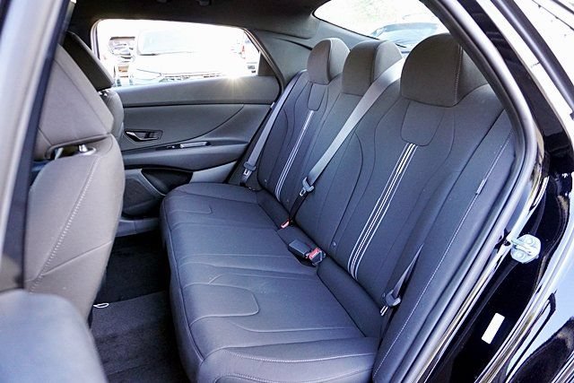 New 2026 Hyundai Elantra Sport FWD image 19
