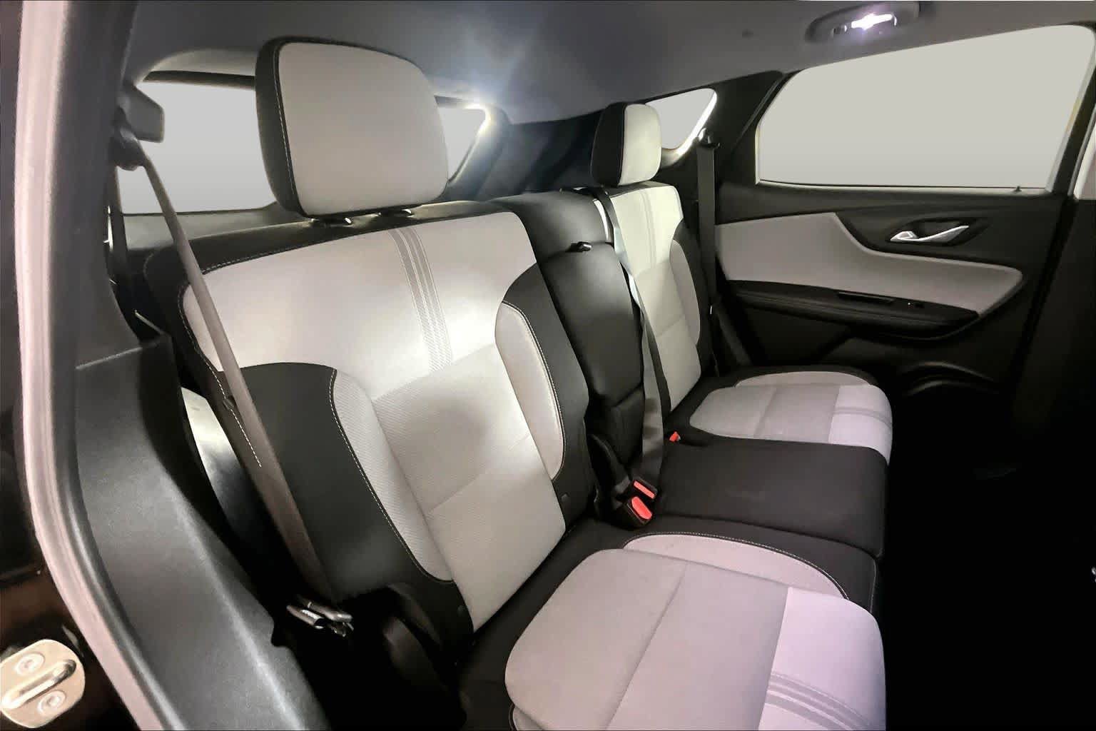 Used 2023 Chevrolet Blazer LT FWD image 19