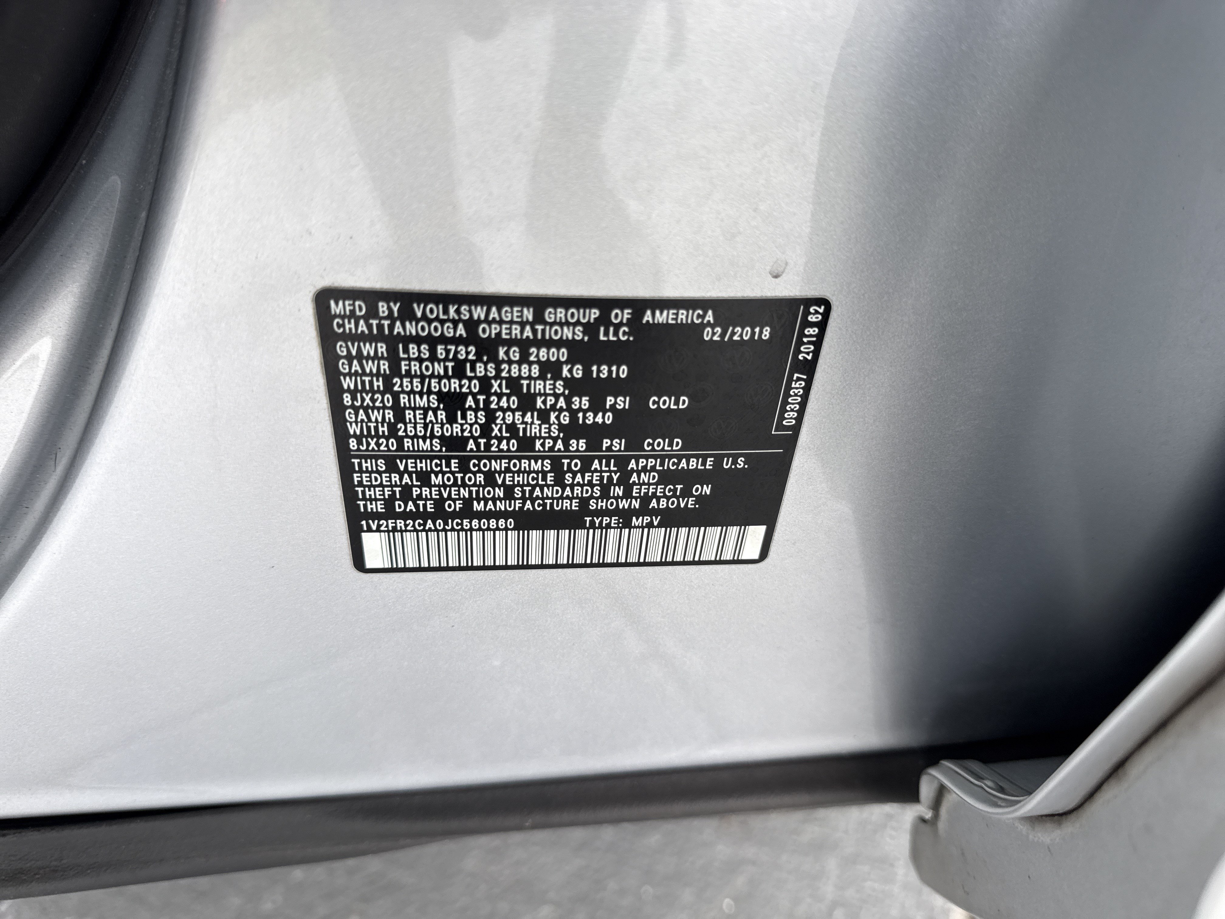 Used 2018 Volkswagen Atlas SE w/ R-Line Package FWD image 33
