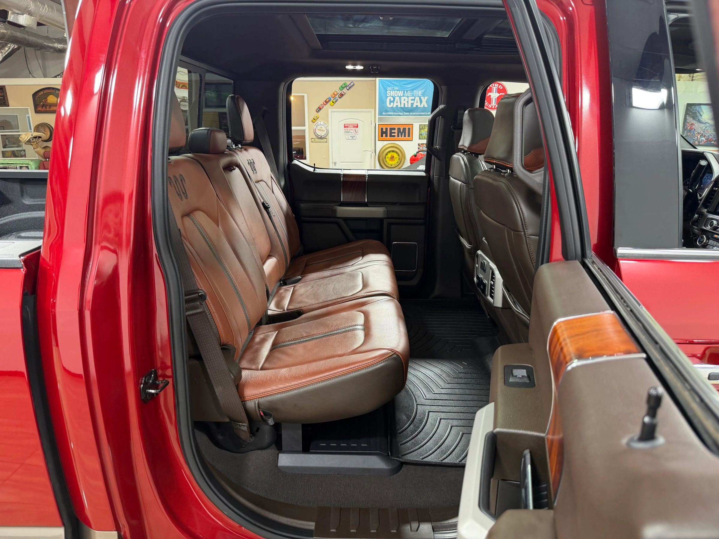 Used 2022 Ford F250 King Ranch w/ King Ranch Ultimate Package AWD/4WD image 17
