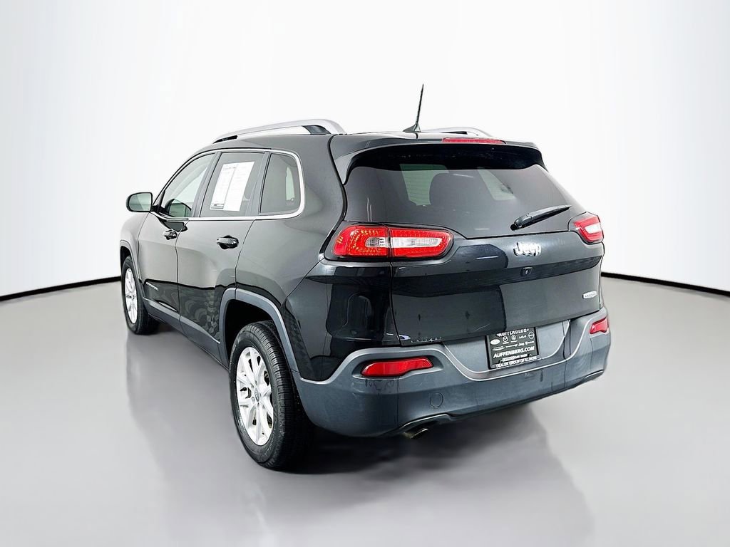 Used 2017 Jeep Cherokee Latitude w/ Cold Weather Group image 5