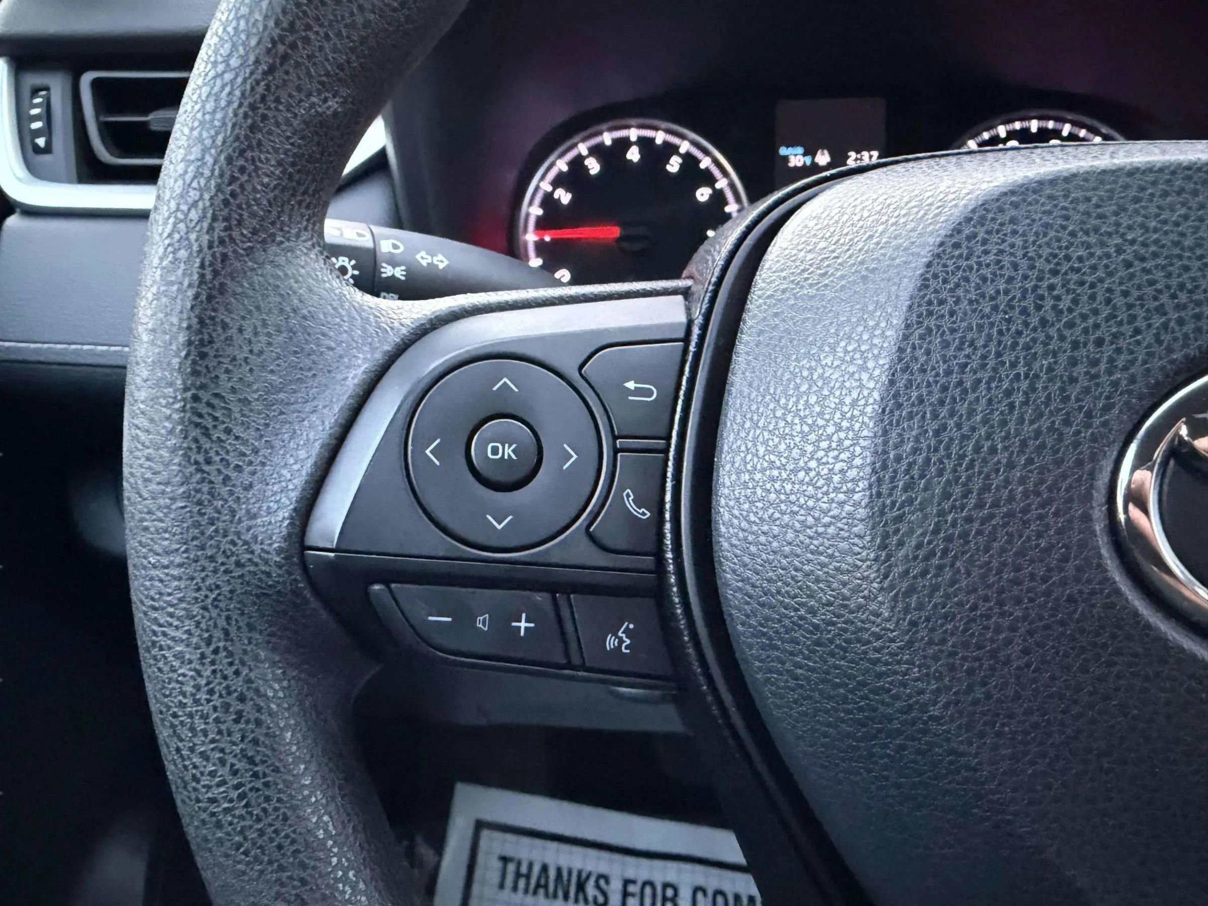 Used 2019 Toyota RAV4 LE image 27