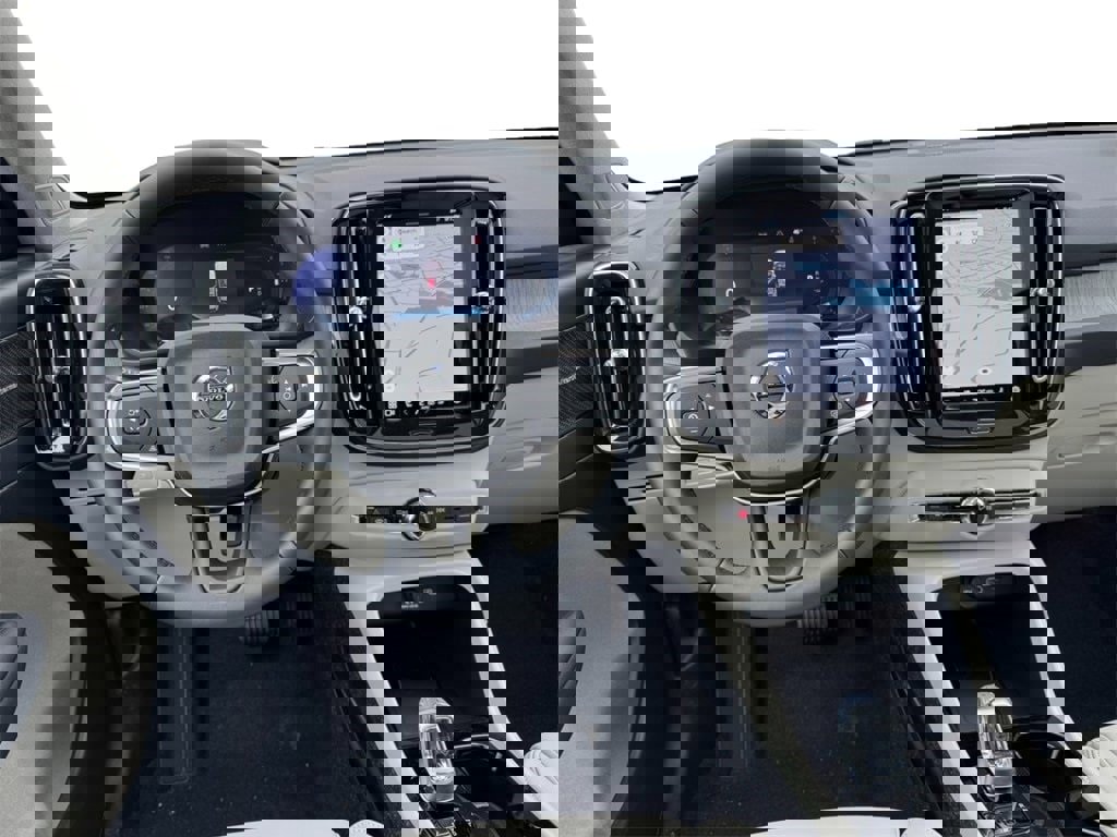 New 2025 Volvo XC40 B5 Ultra w/ Climate Package image 23