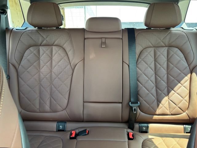 Used 2026 BMW X5 M60i AWD/4WD image 28