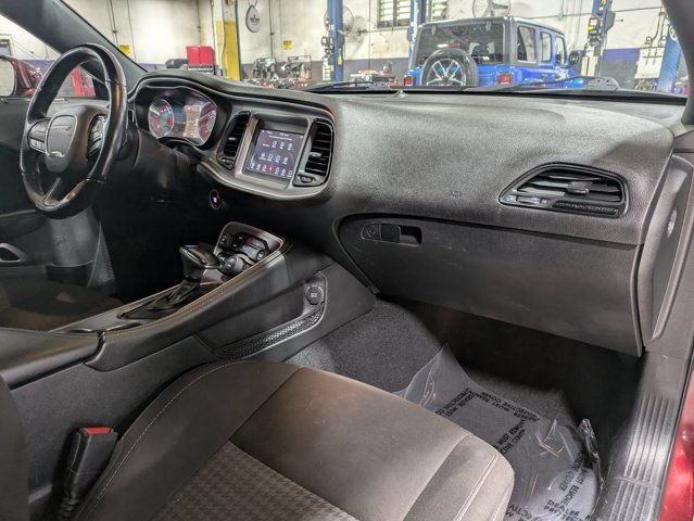 Used 2022 Dodge Challenger R/T RWD image 13