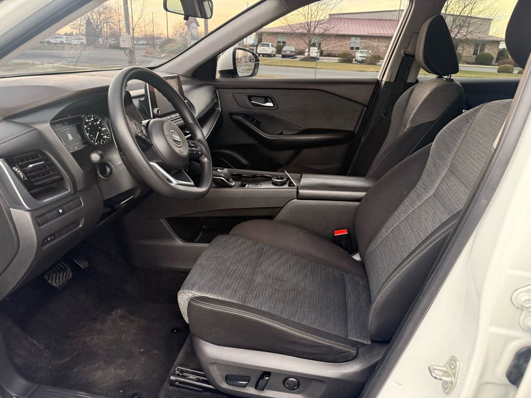 Used 2021 Nissan Rogue SV AWD/4WD image 10
