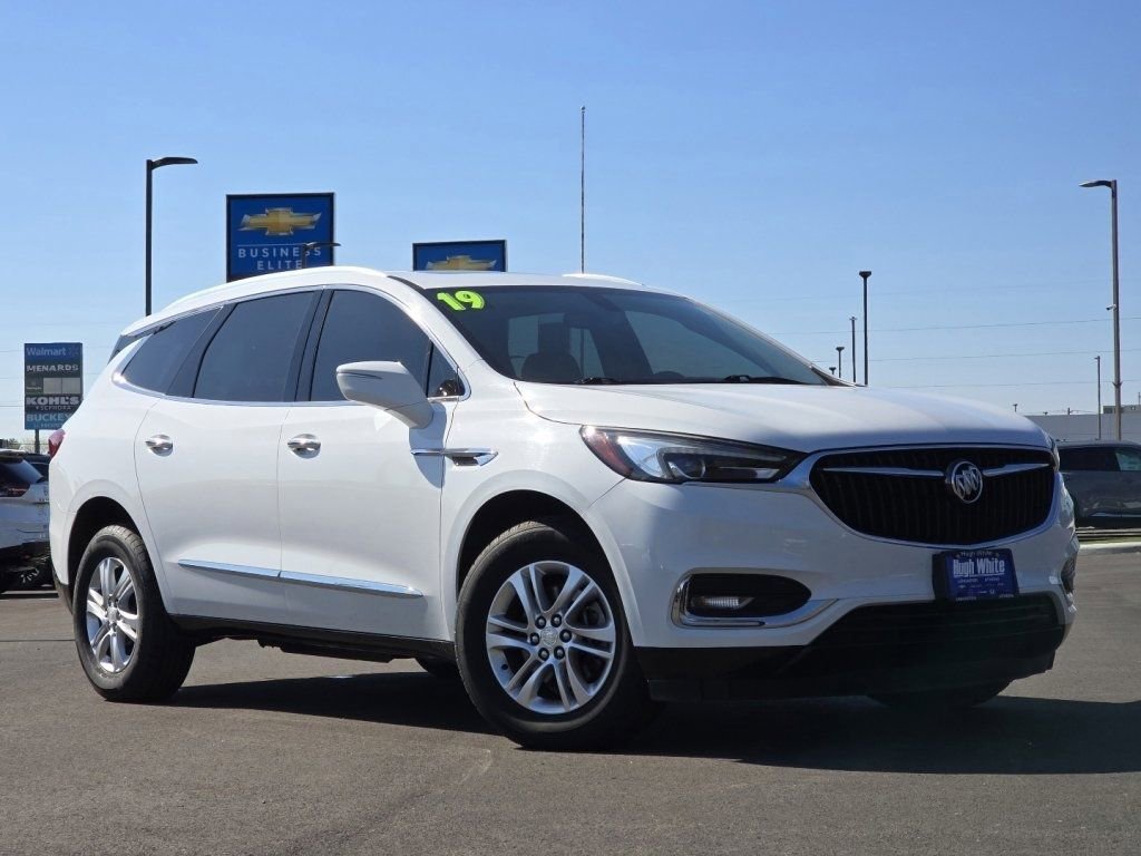 Used 2019 Buick Enclave Essence image 2