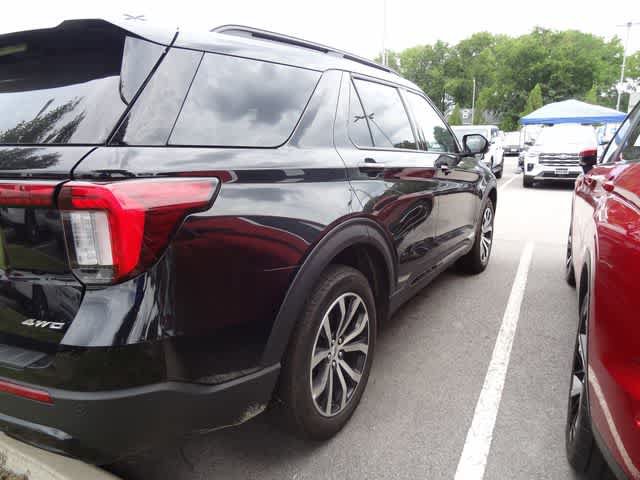 Used 2025 Ford Explorer ST-Line AWD/4WD image 3
