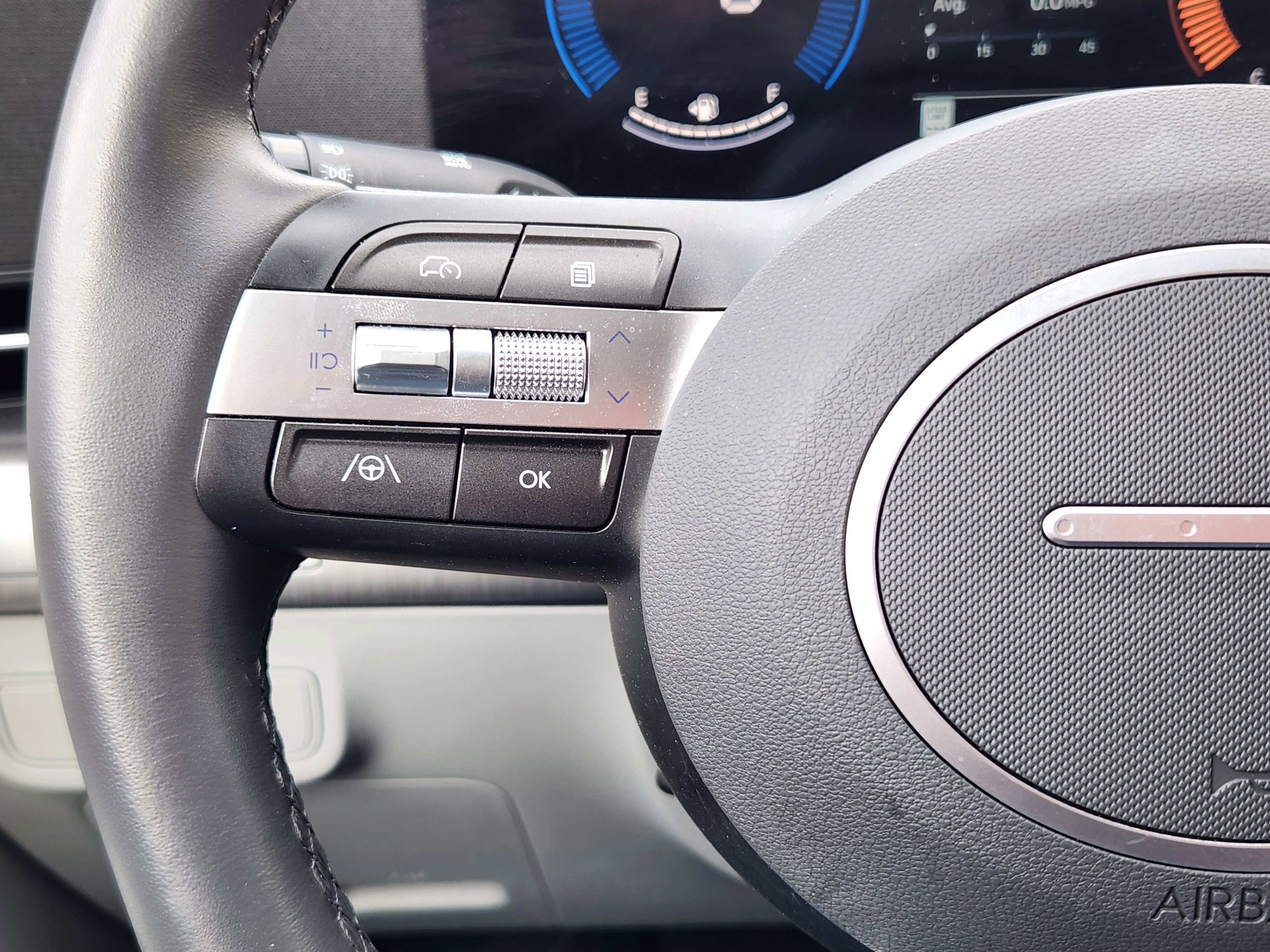 Certified 2025 Hyundai Kona SEL image 21