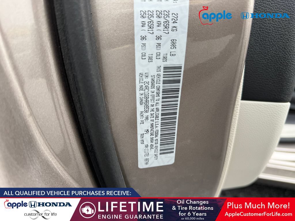 Used 2017 Chrysler Pacifica Touring FWD image 30