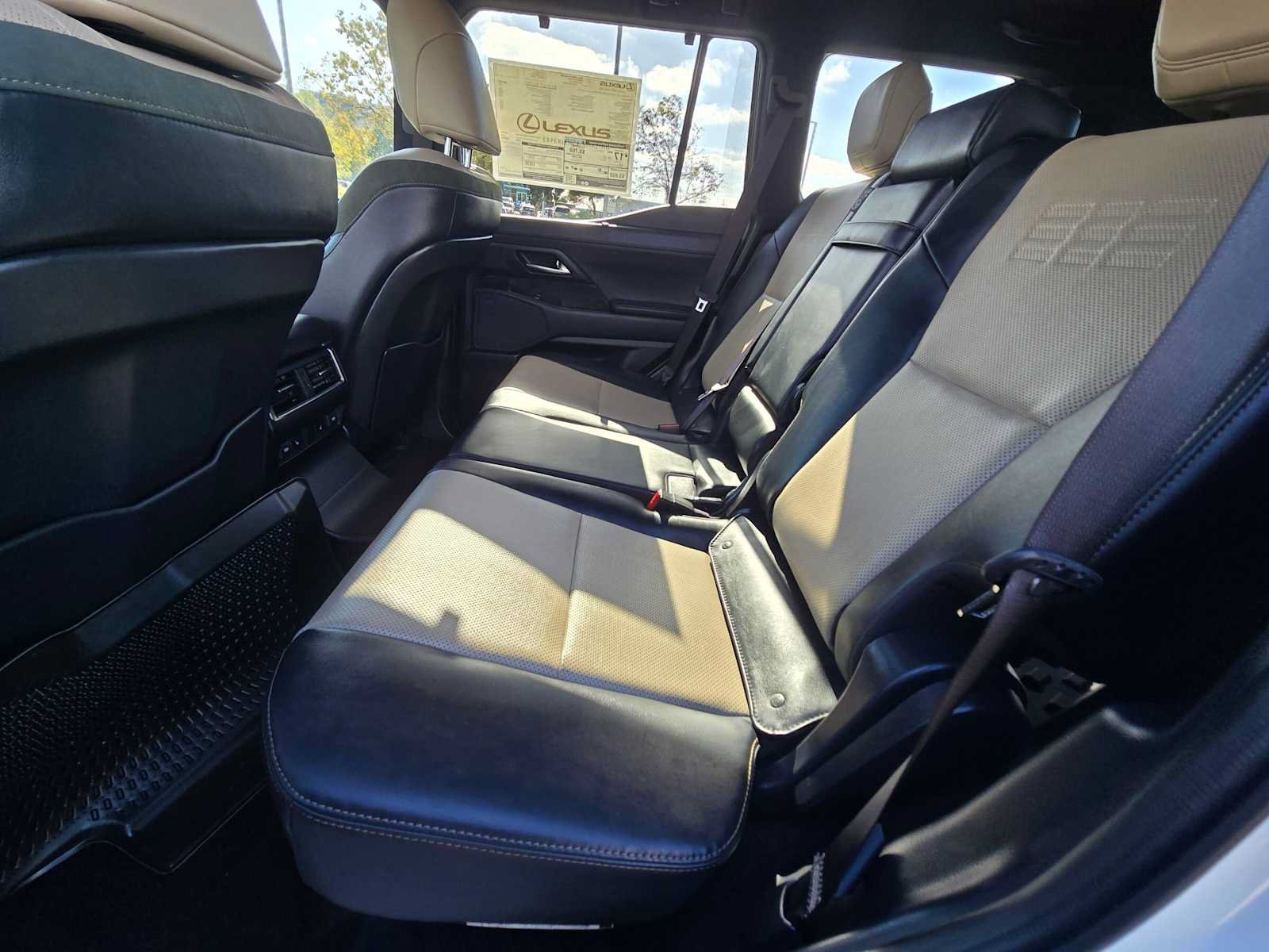 New 2026 Lexus GX 550 AWD/4WD image 17