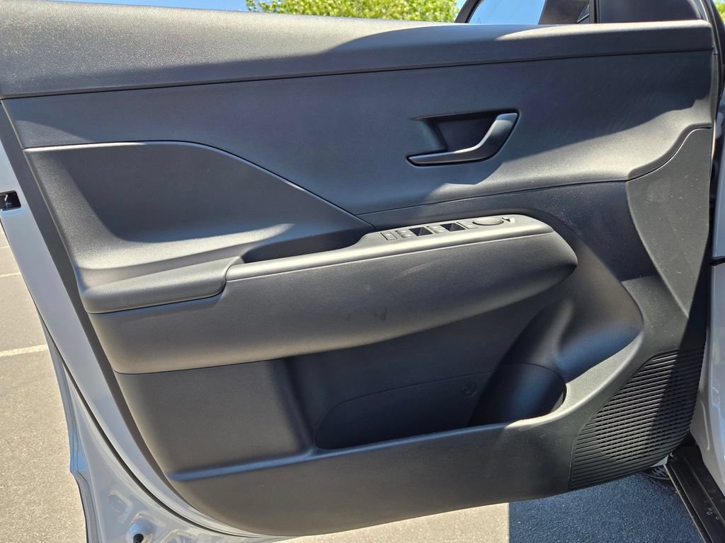 New 2026 Hyundai Kona SE FWD image 13