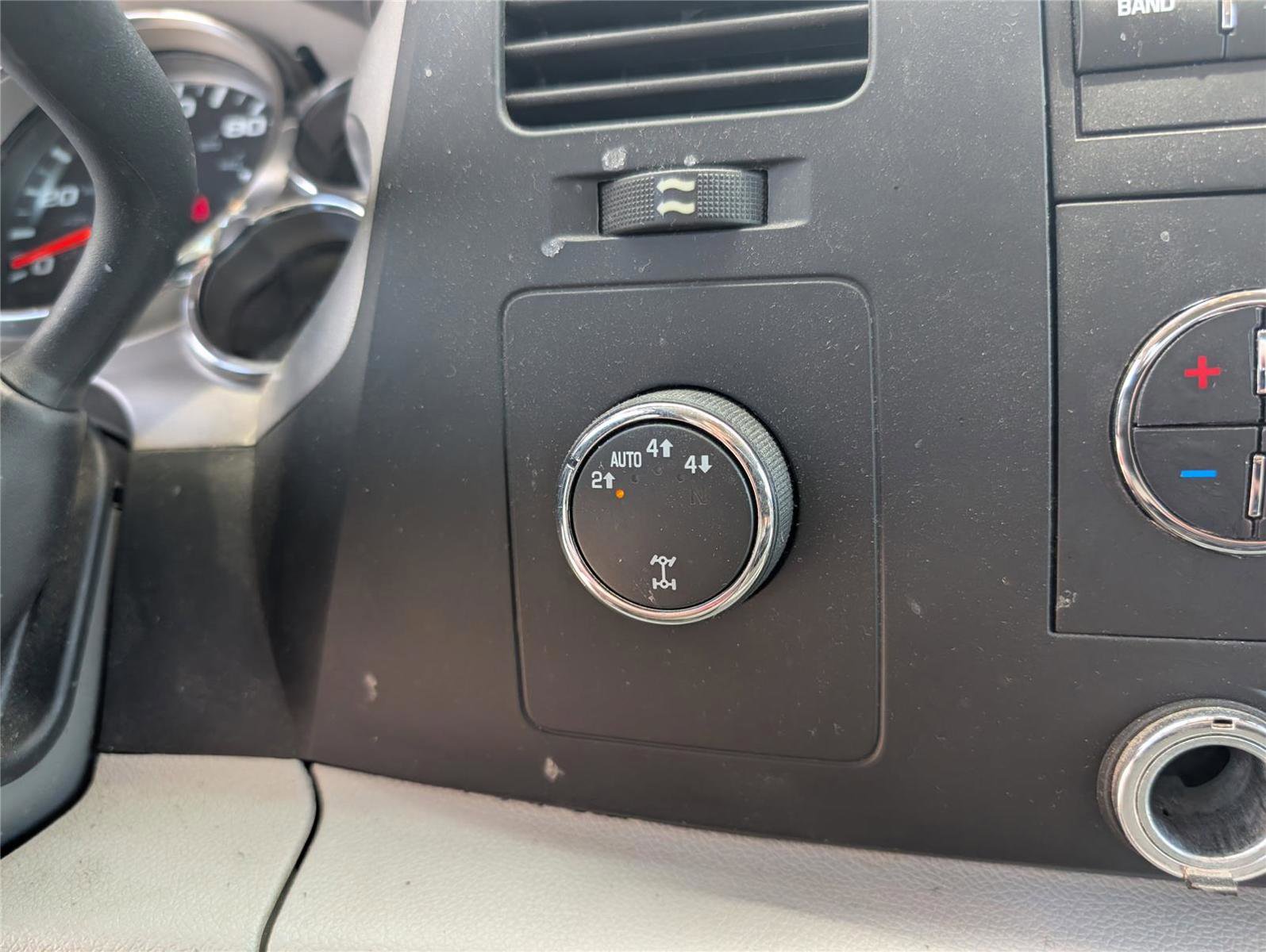 Used 2011 GMC Sierra 1500 SLE w/ Power Tech Package image 17