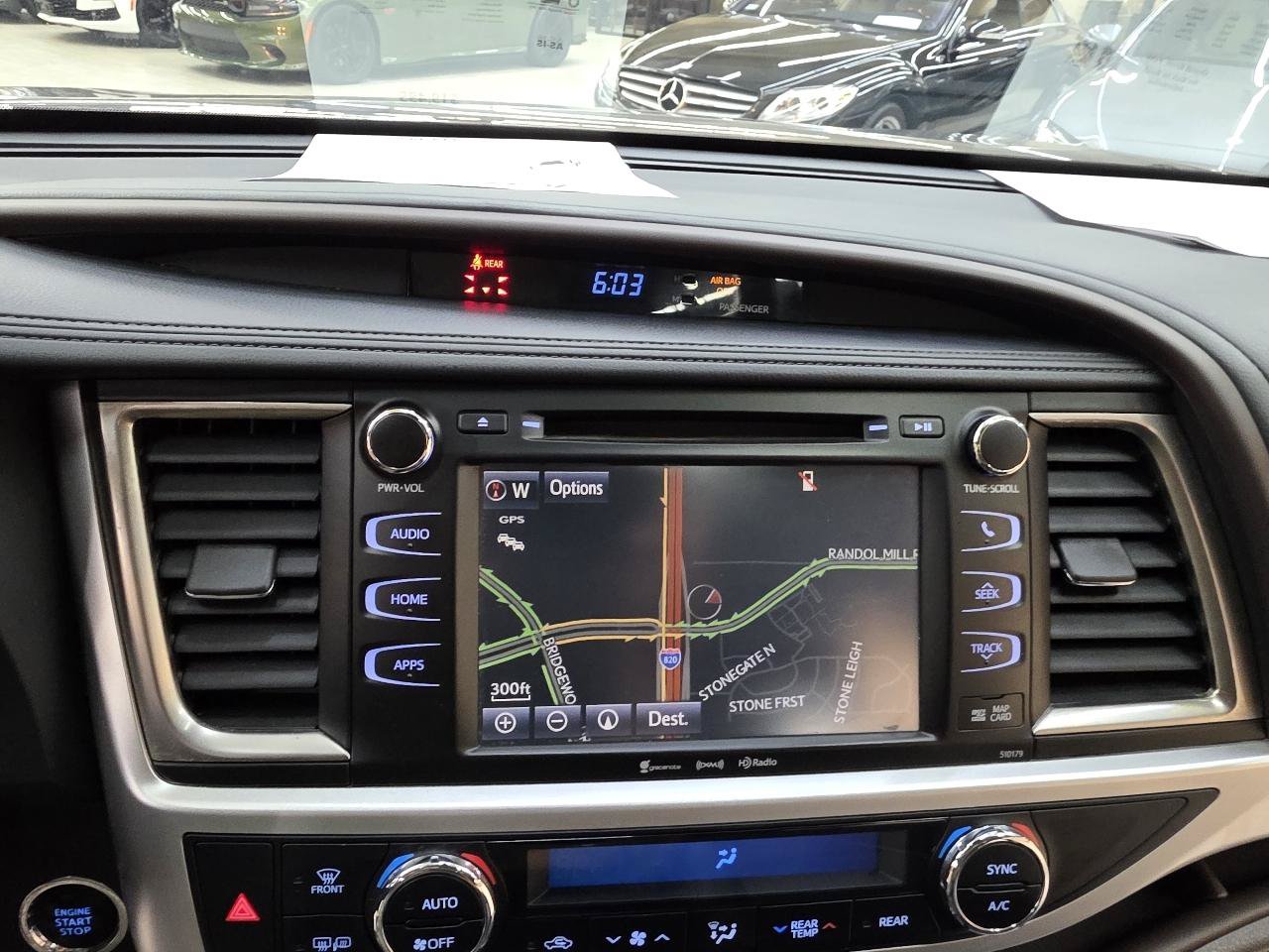 Used 2017 Toyota Highlander SE FWD image 34