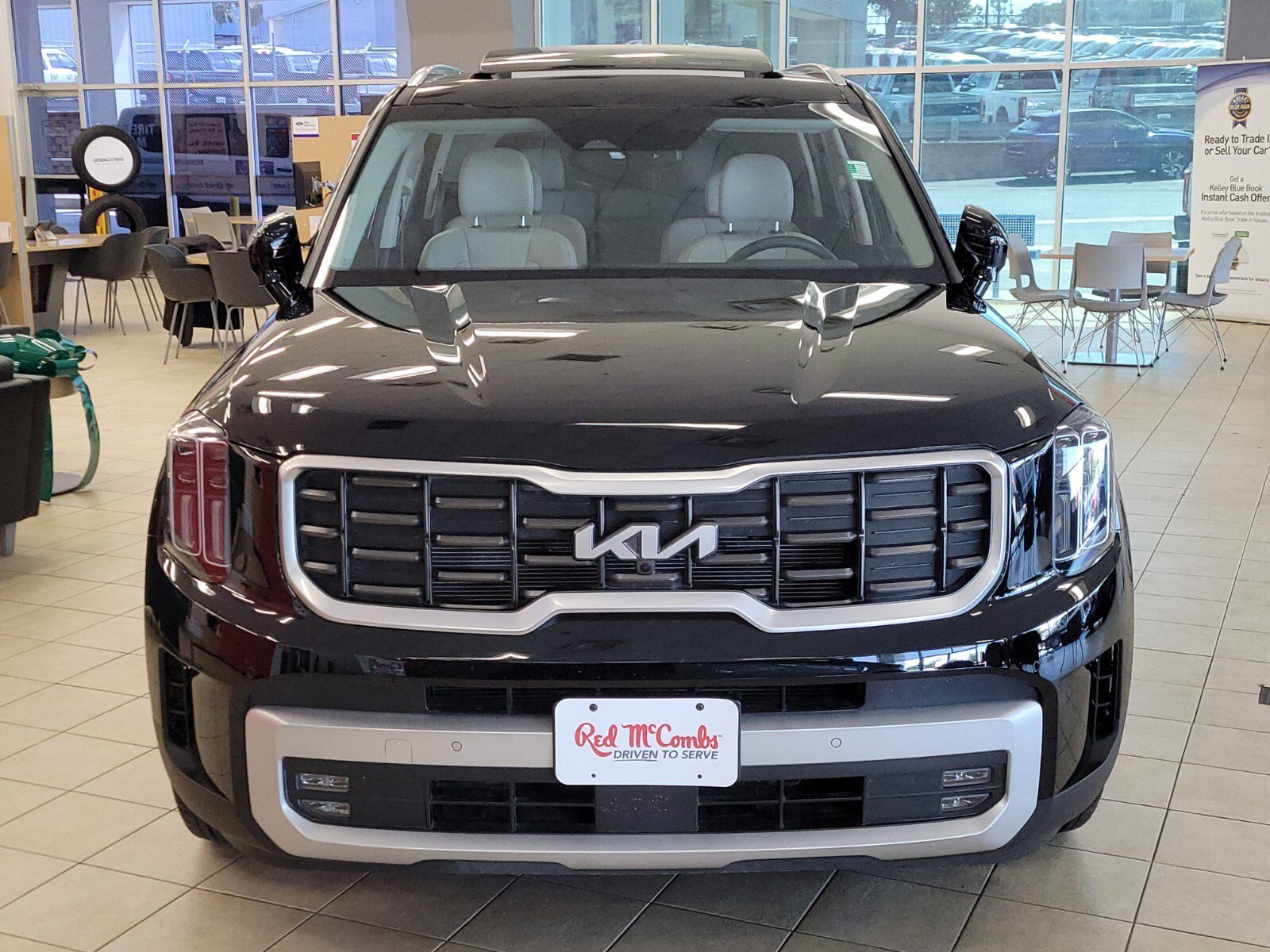 Used 2024 Kia Telluride SX w/ Towing Package image 6