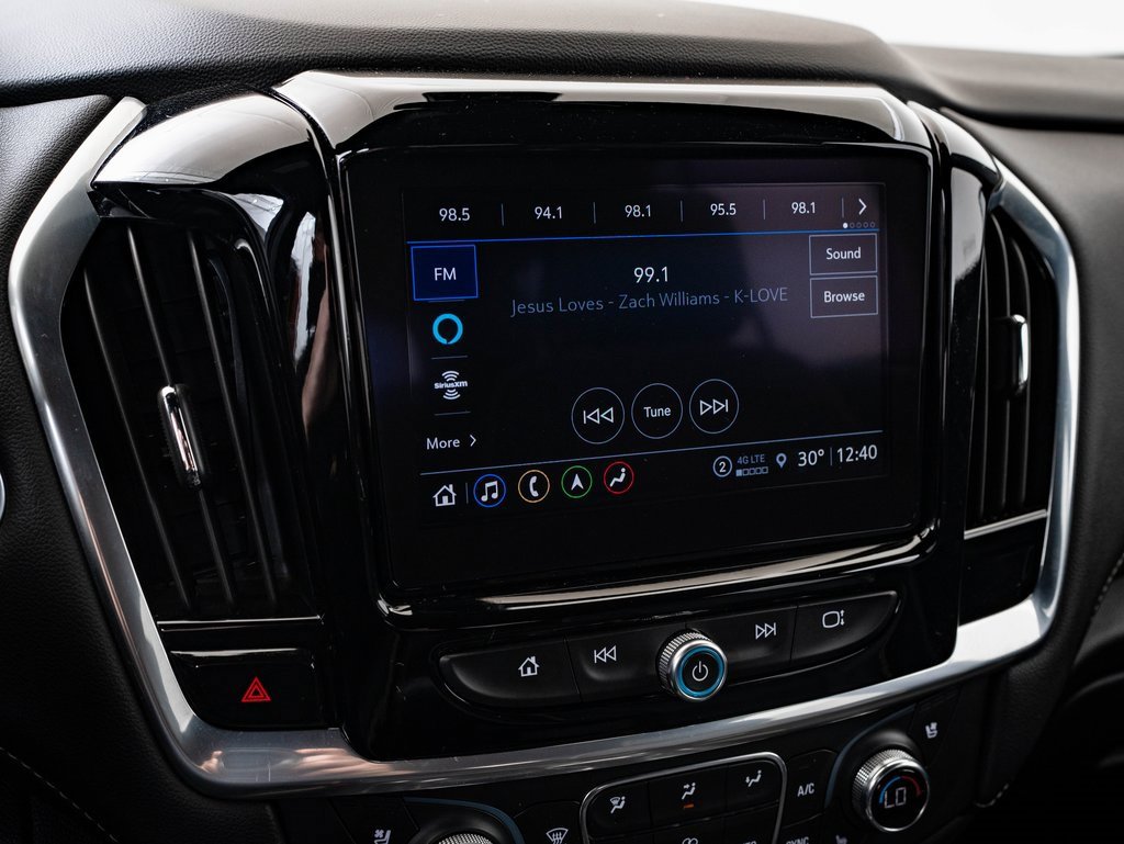 Used 2023 Chevrolet Traverse Premier image 34