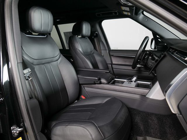 Certified 2025 Land Rover Range Rover SE AWD/4WD image 3