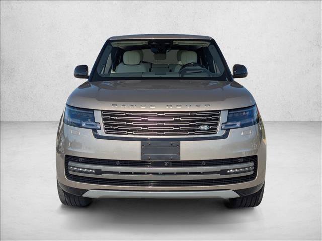 Used 2025 Land Rover Range Rover Long Wheelbase SE AWD/4WD image 2