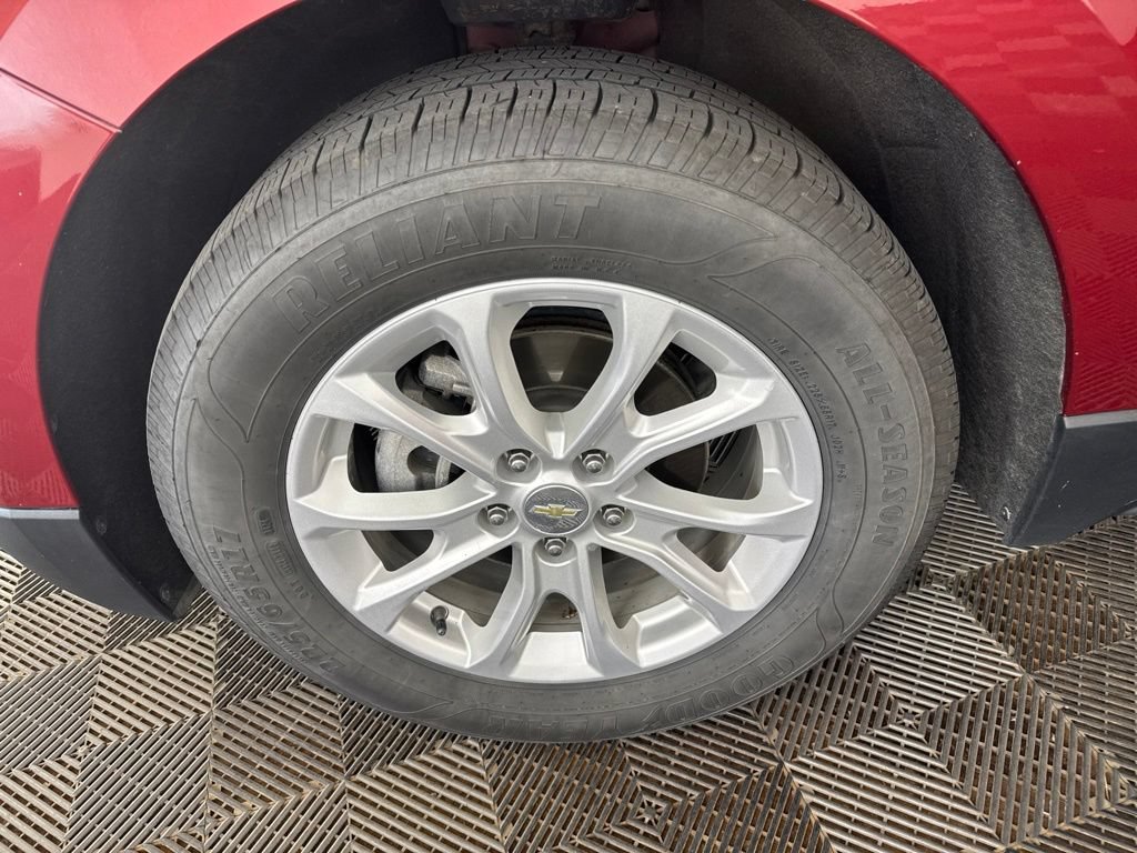 Used 2018 Chevrolet Equinox LT FWD image 30