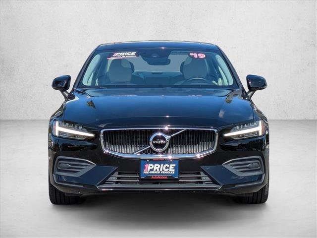 Used 2019 Volvo S60 T5 Momentum image 2
