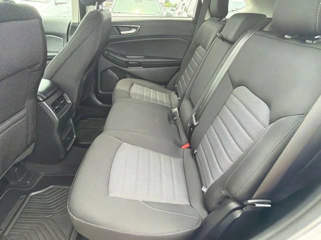 Certified 2024 Ford Edge SE w/ Black Appearance Package AWD/4WD image 17