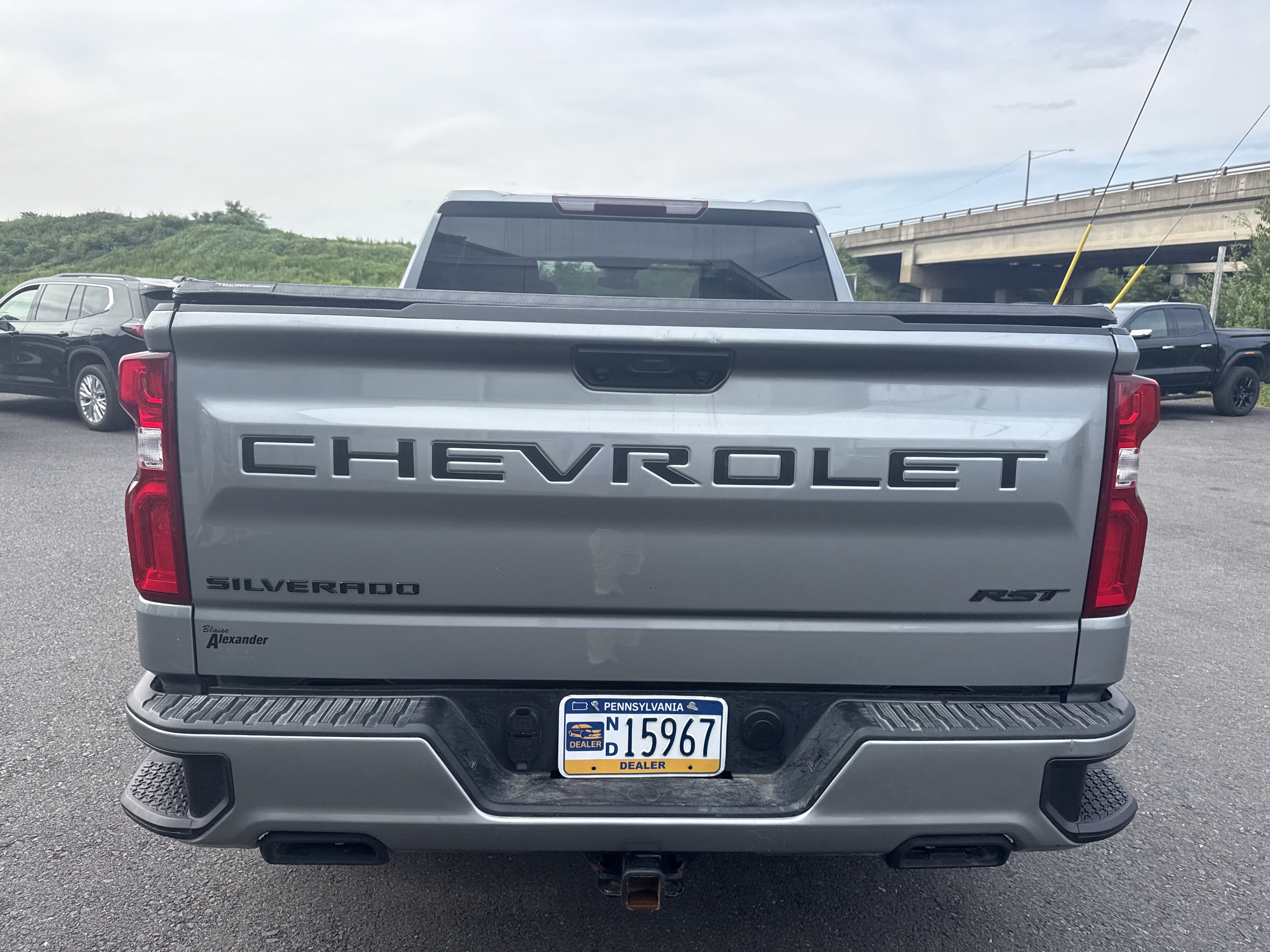 Used 2025 Chevrolet Silverado 1500 RST AWD/4WD image 4