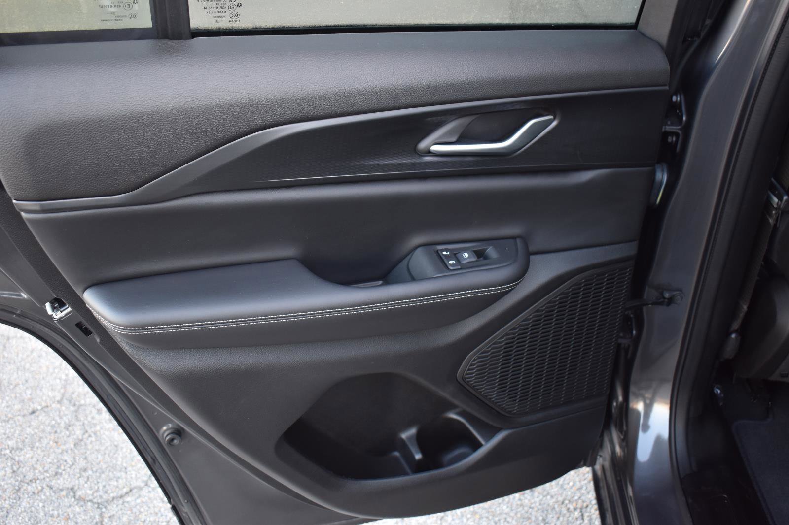 Used 2024 Jeep Grand Cherokee Laredo w/ Trailer Tow Package image 41