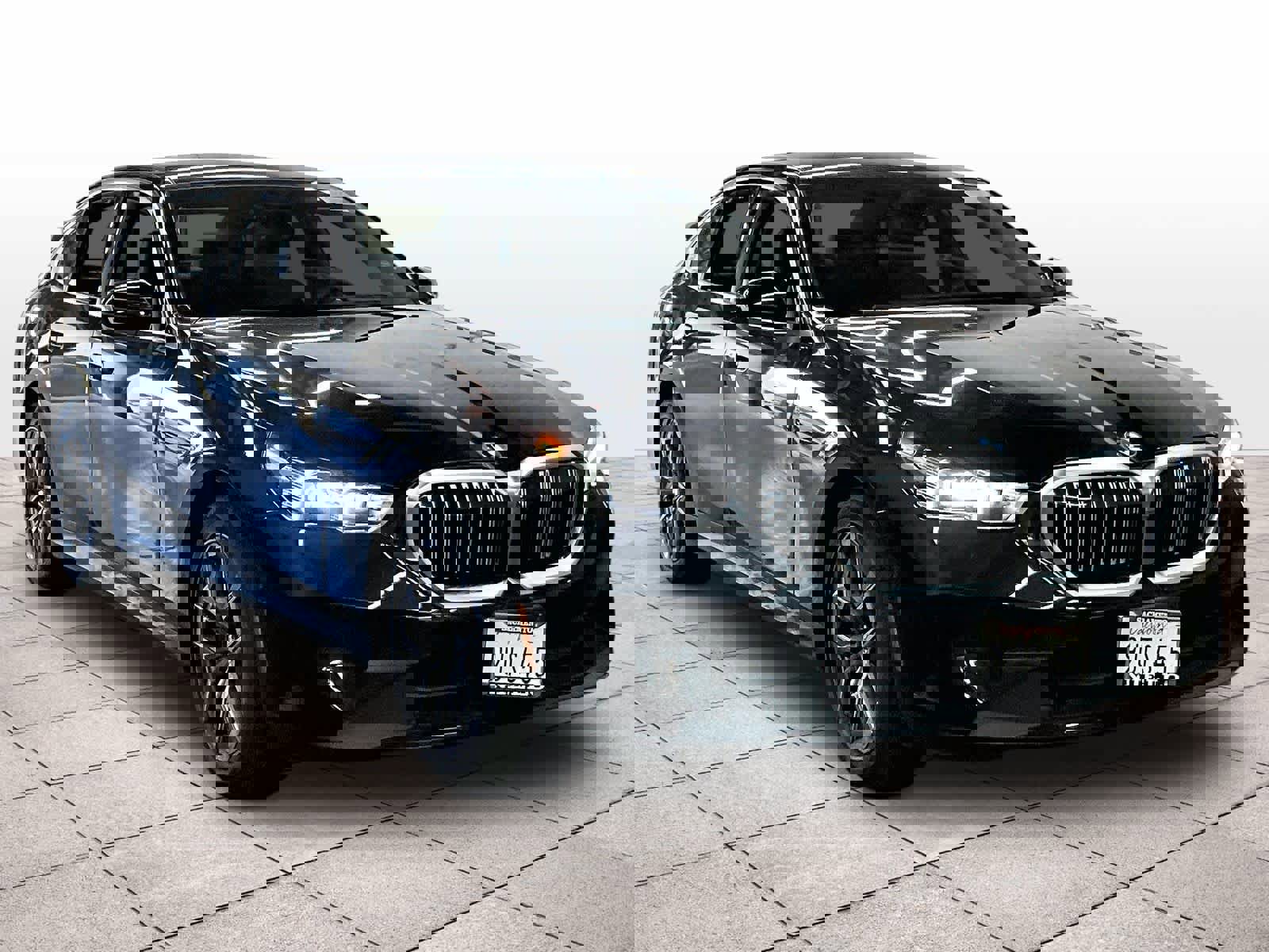 Used 2026 BMW 540i xDrive w/ Executive Package AWD/4WD image 2