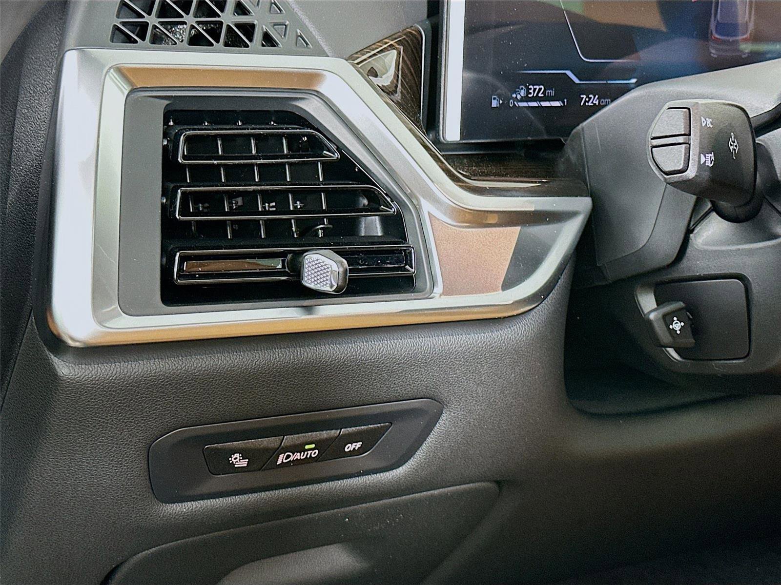 New 2026 BMW X5 xDrive50e w/ M Sport Package image 10