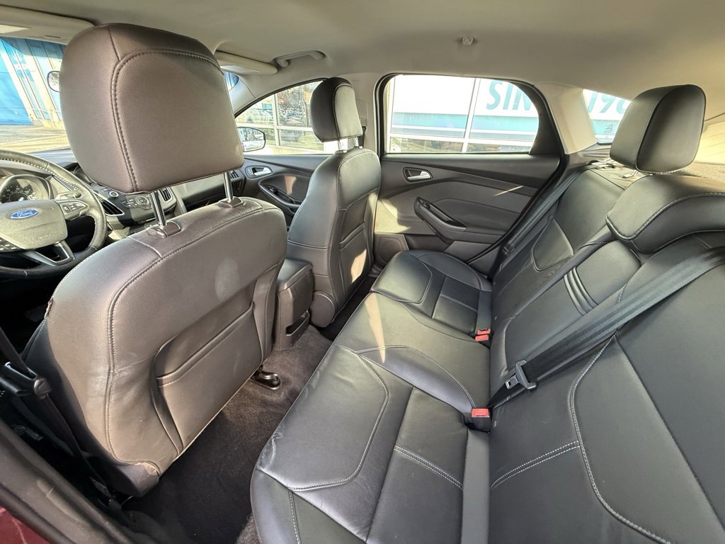Used 2016 Ford Focus SE w/ Equipment Group 201A image 28