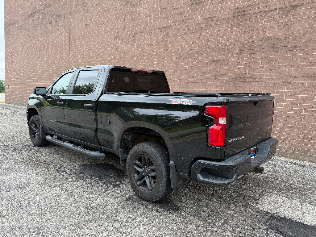 Used 2019 Chevrolet Silverado 1500 Custom Trail Boss w/ Custom Convenience Package AWD/4WD image 4