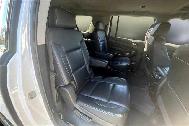Used 2020 Chevrolet Suburban Premier image 25