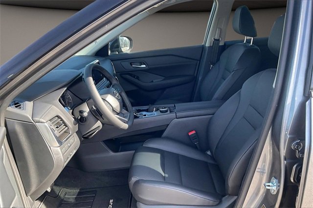 New 2026 Nissan Rogue SV image 7