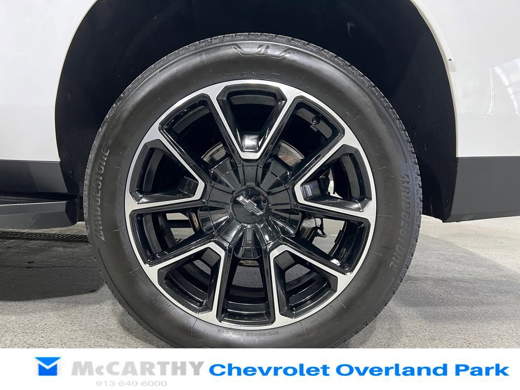 Used 2024 Chevrolet Suburban RST w/ Luxury Package AWD/4WD image 37