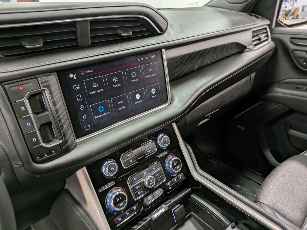 Used 2024 GMC Yukon Denali image 12