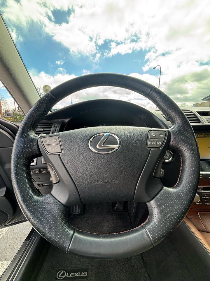 Used 2010 Lexus LS 460 Luxury RWD image 14