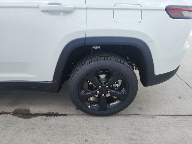 New 2025 Jeep Grand Cherokee Limited w/ Luxury Tech Group II image 28